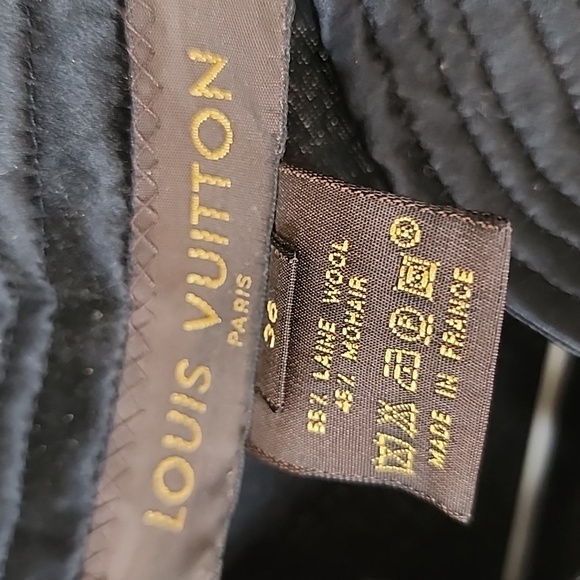 Louis Vuitton Black Long Sleeve Dress with Flower Accent - Picture 8 of 8